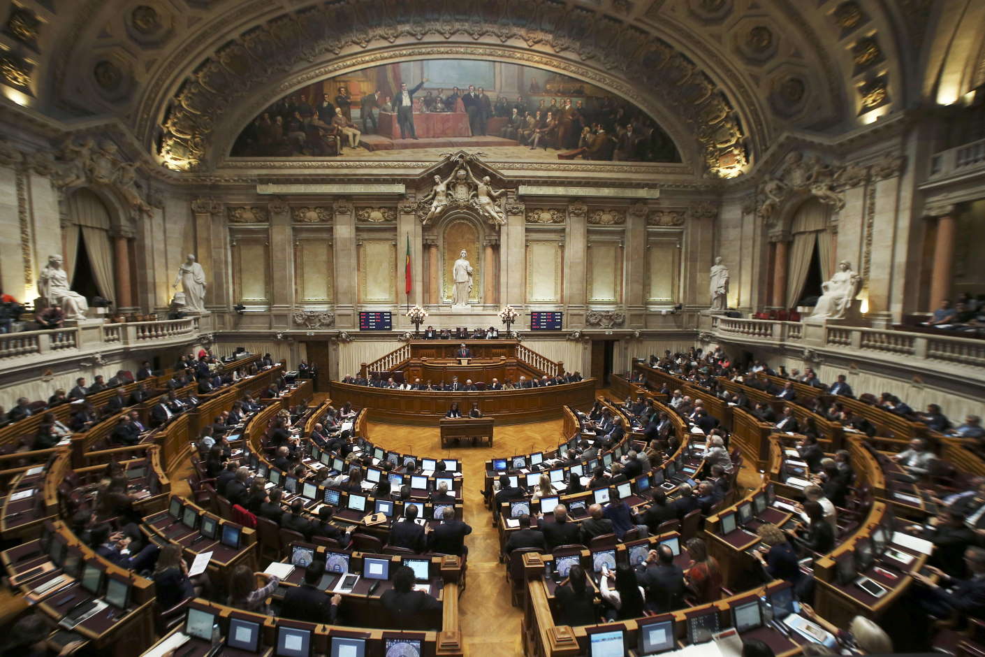 Tudo sobre estado de emergência